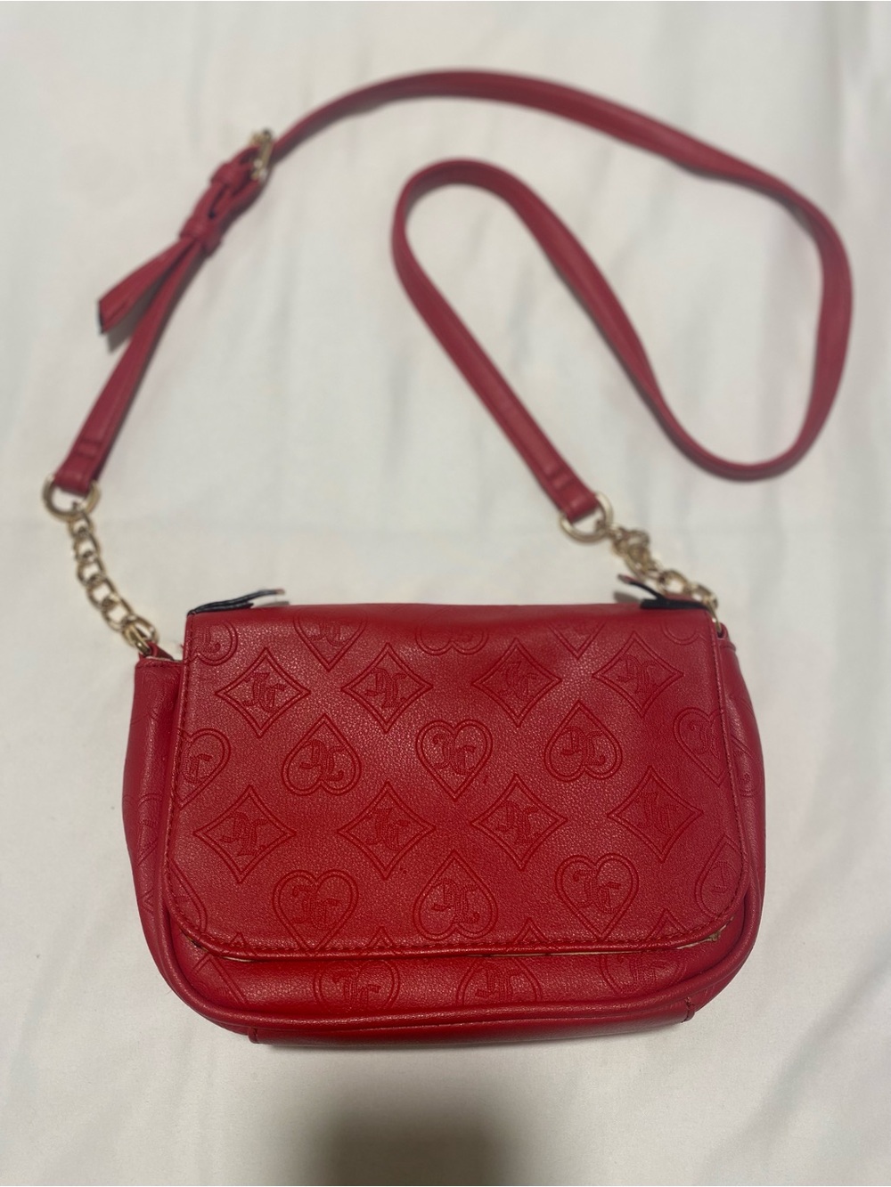 Juicy Couture Red Embossed Logo Crossbody Bag Gold Chain Strap Zip Pockets